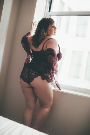 Nassrine escorts in Wilkinsburg PA and massage parlor